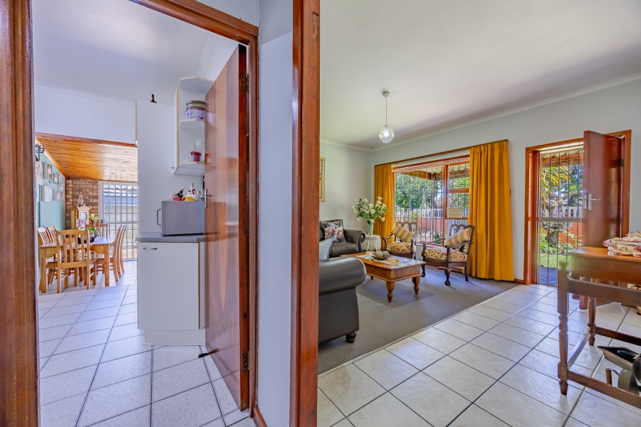 3 Bedroom Property for Sale in Bothasig Western Cape